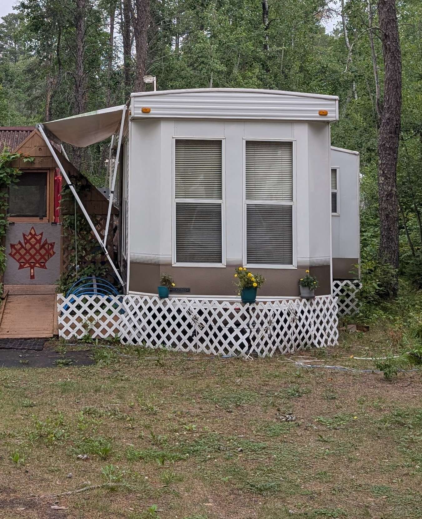2008 Breckenridge Park Model RV (44 feet)