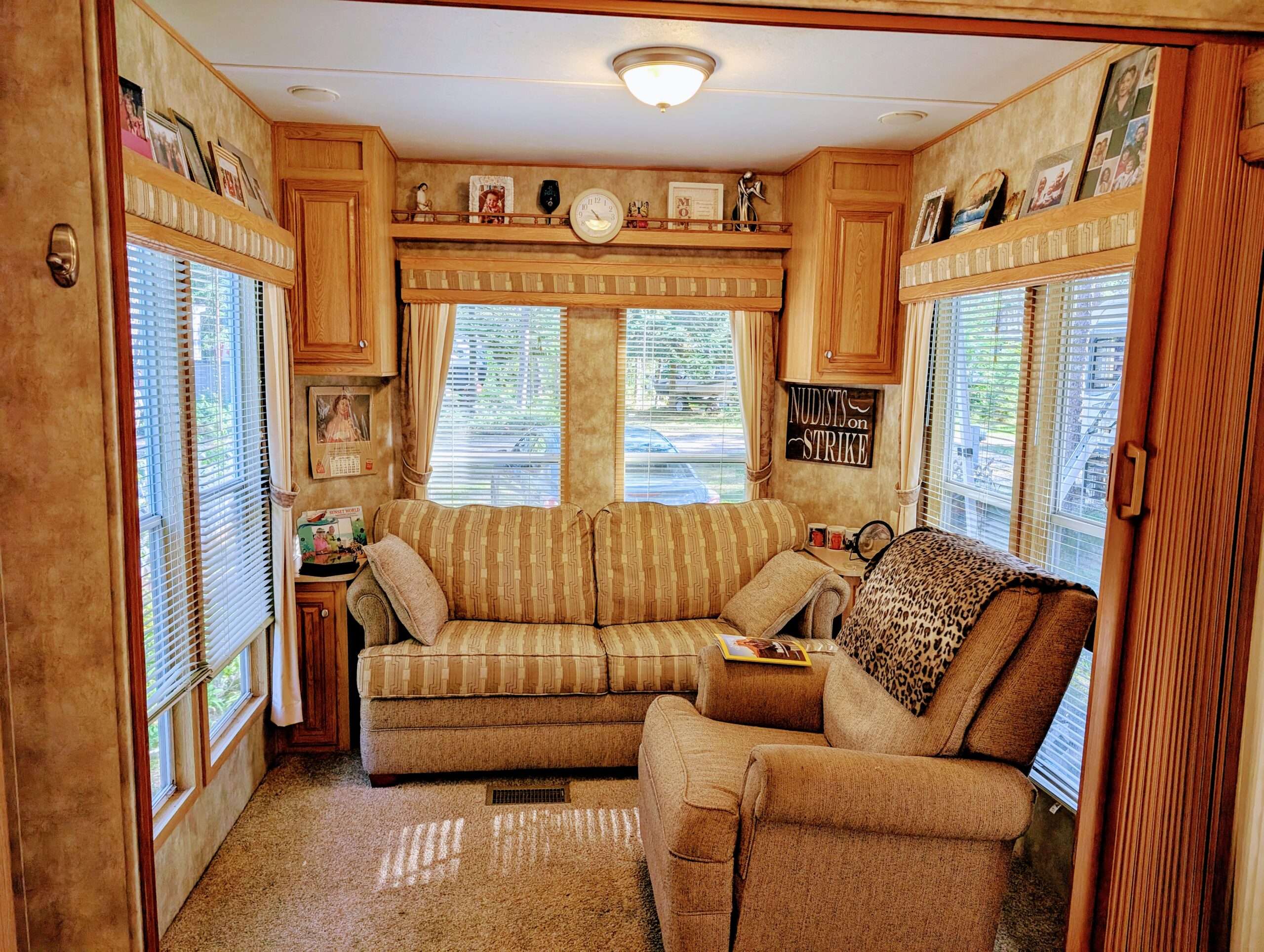 2008 Breckenridge Park Model RV (44 feet)